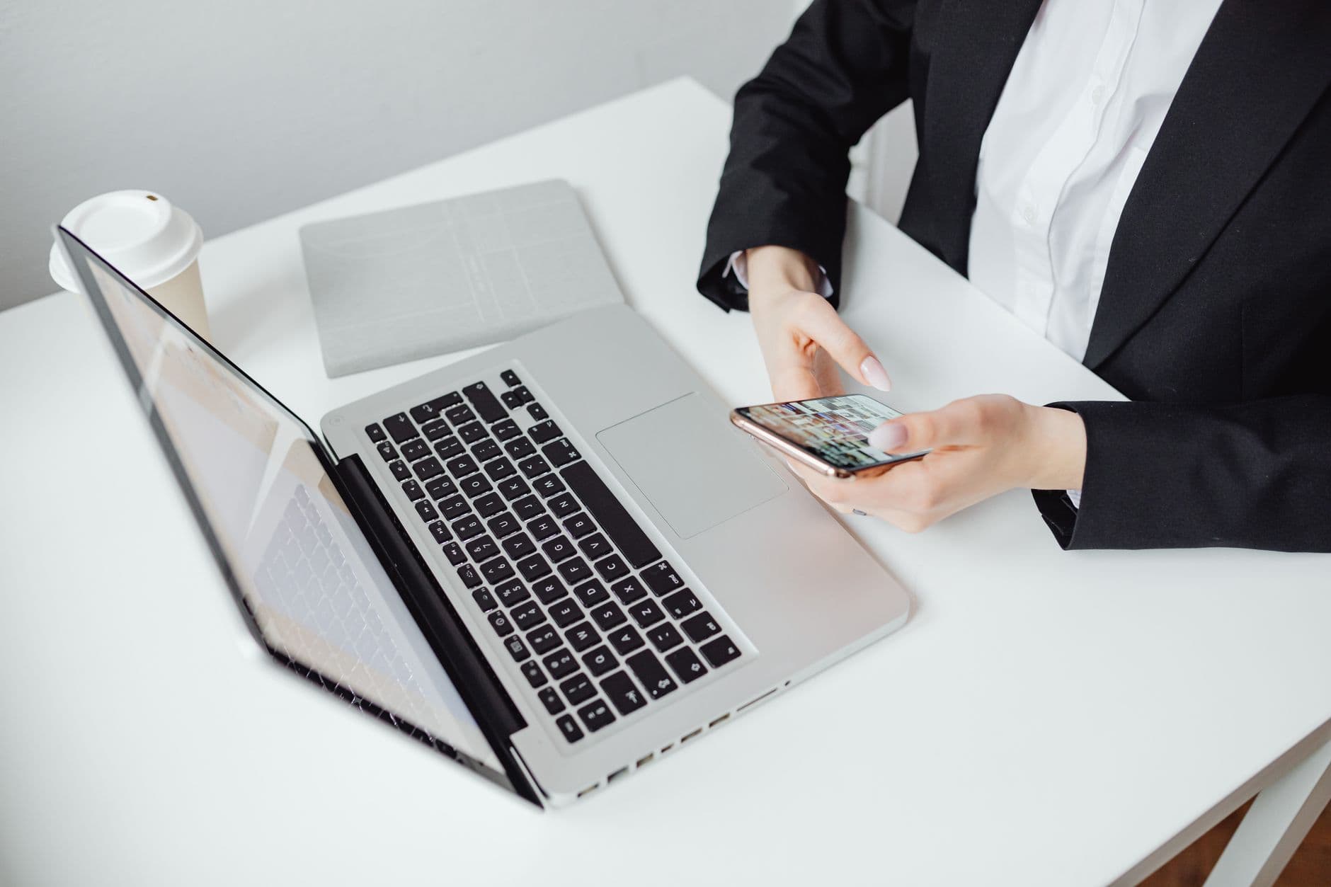 Mehr Anfragen für Software & SaaS in der Schweiz: Die perfekte Verbindung von Outbound, Ads und Website