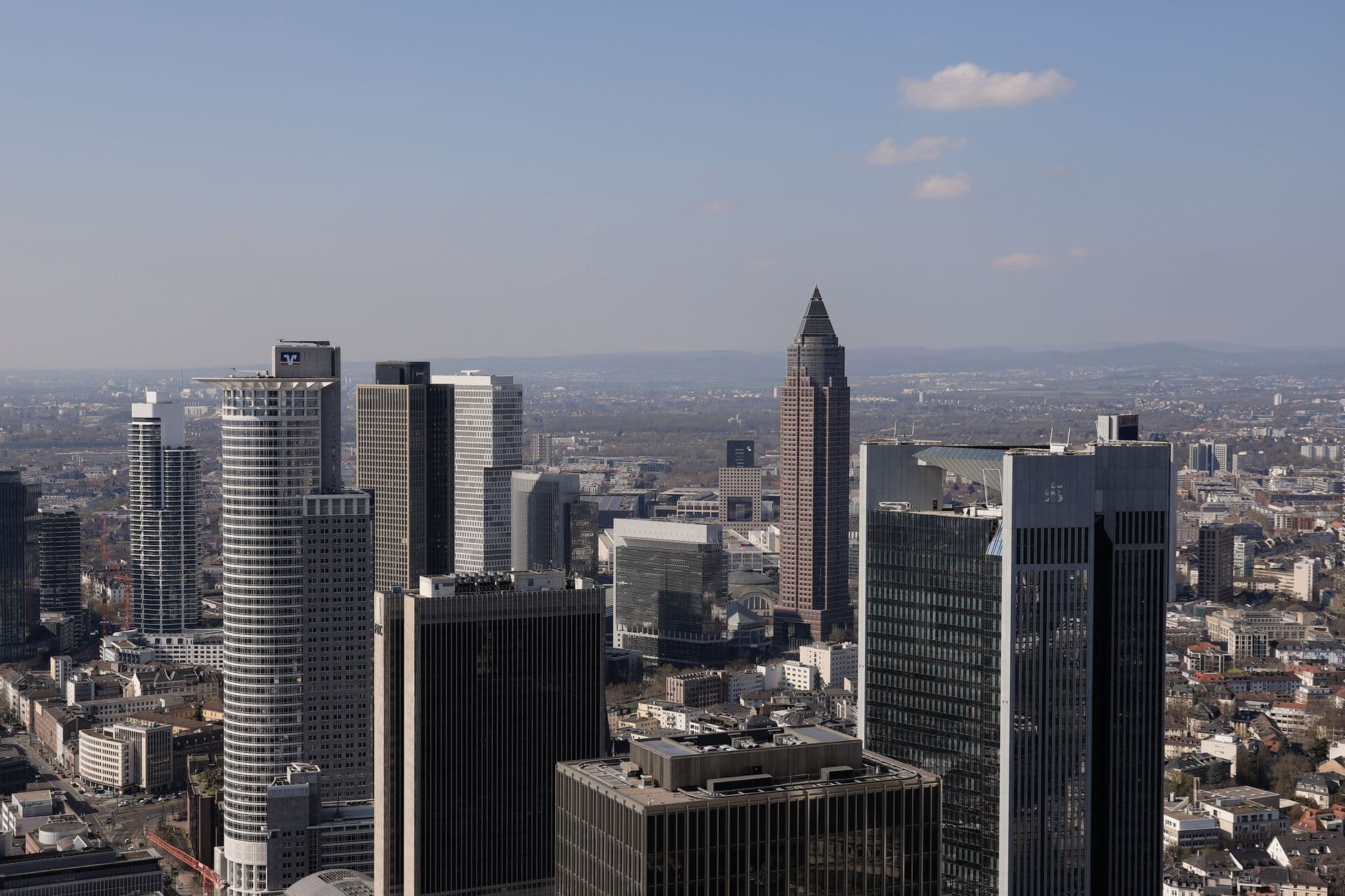 Digitale Tools in CH, DE und AT: Regionale Unterschiede und Best Practices